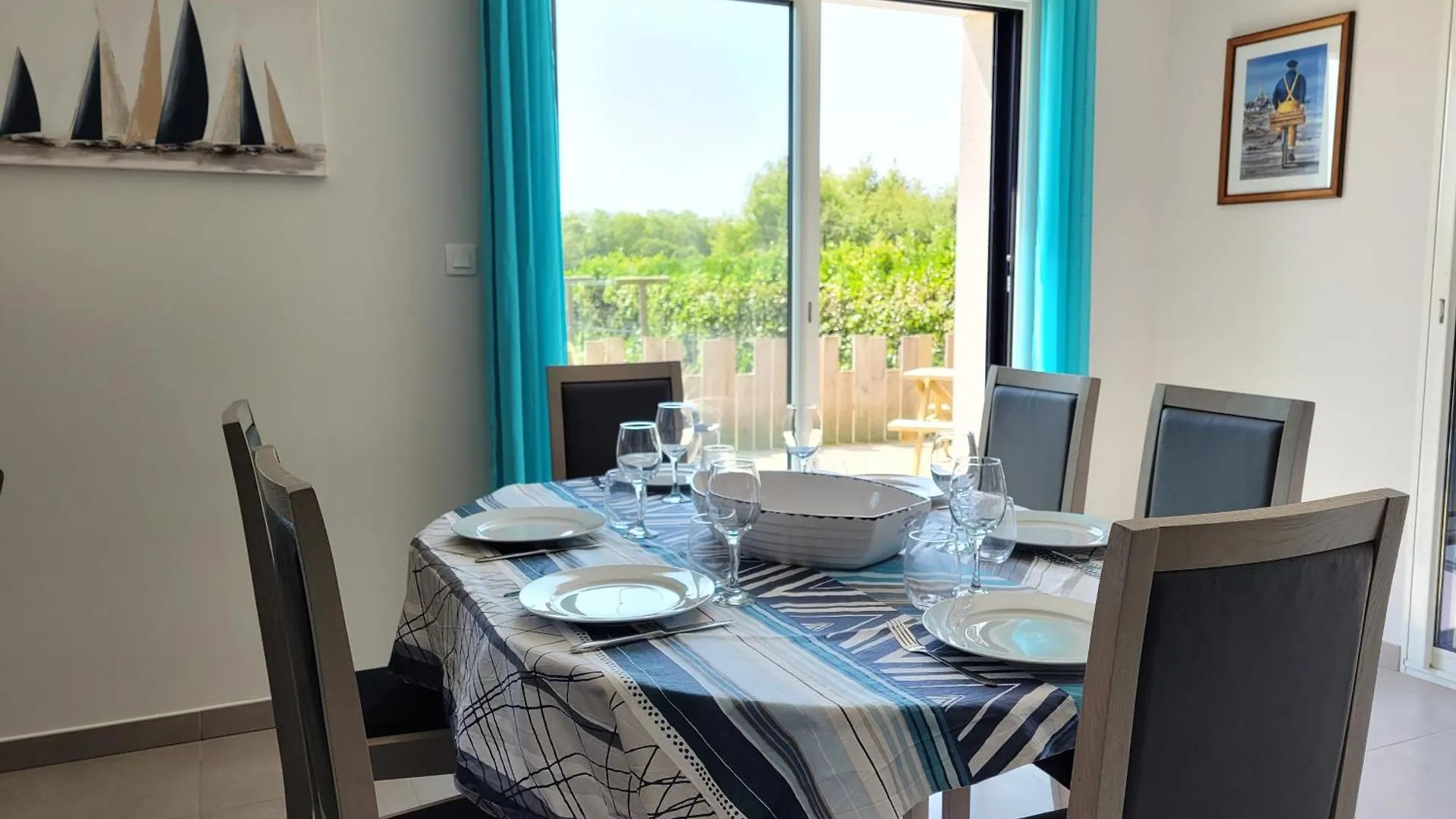 Holiday home Maison Recente A Cote Du Casino Et De La Baie Du Kernic Plouescat